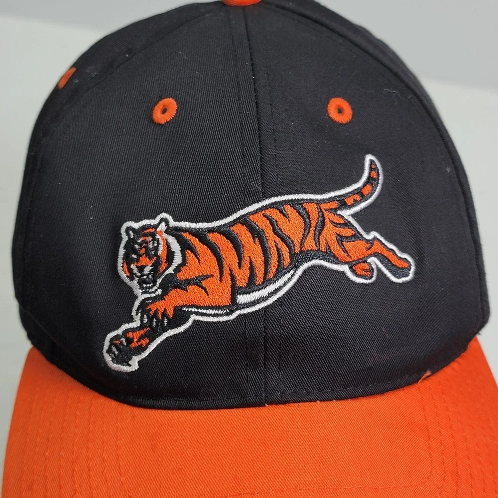 Vintage 90's Cincinnati Bengals Two‎ Tone Hat Raised Leaping Tiger Twins Kids OS